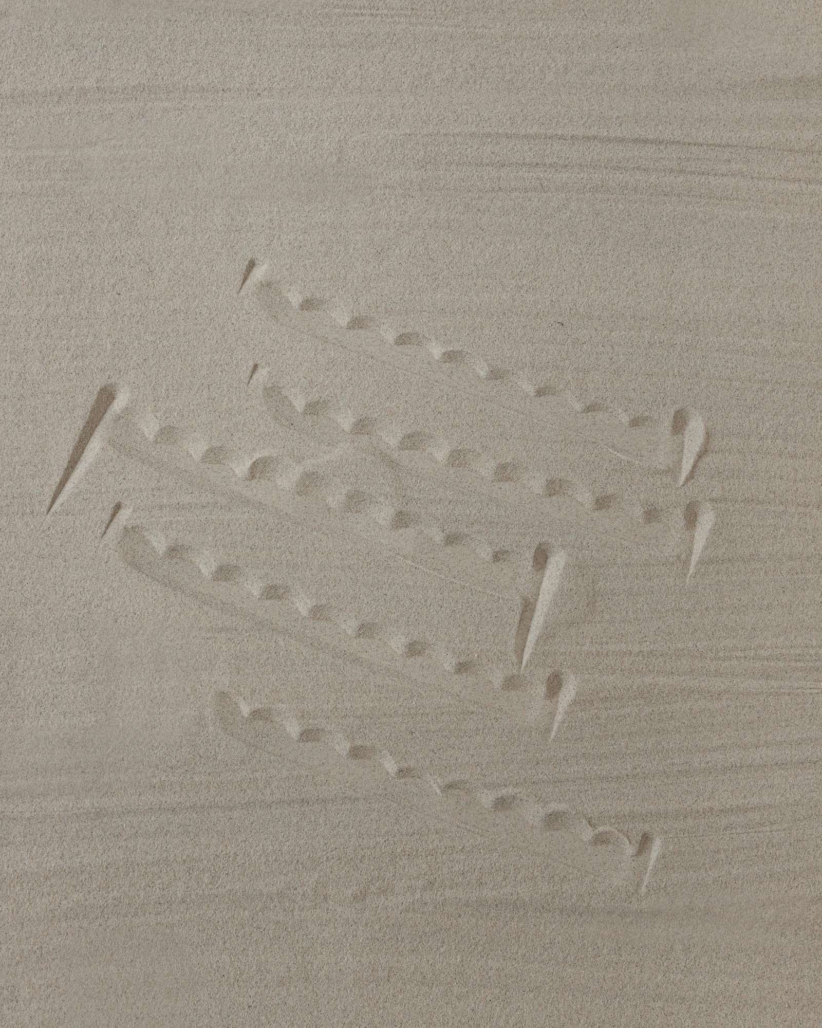 Alcocer by Ohla Studio, made of Aluminium and , Polished aluminium version, picture 14