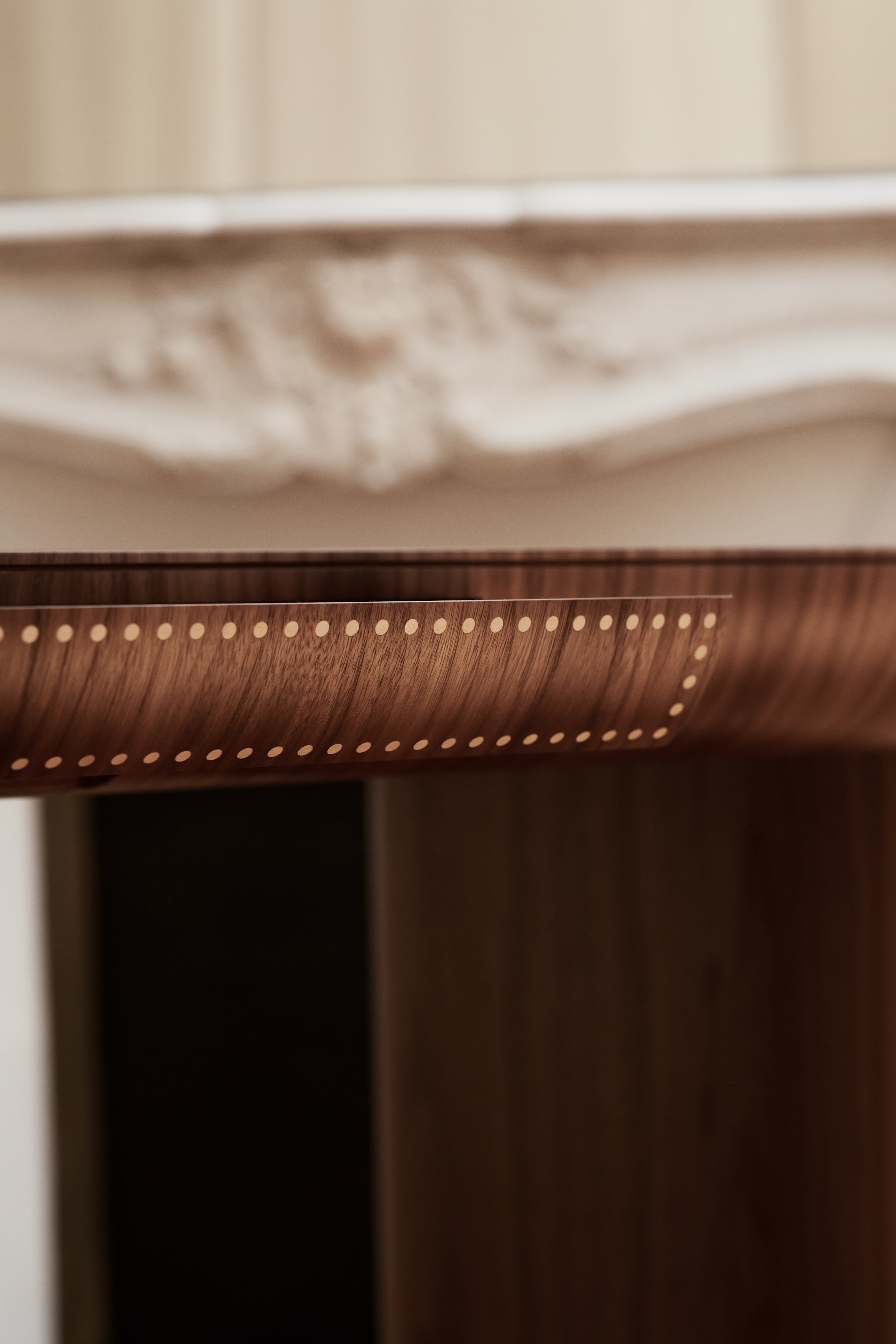 Mise En Scène by Tatjana von Stein, made of Leather and Wood , Walnut version, picture 4