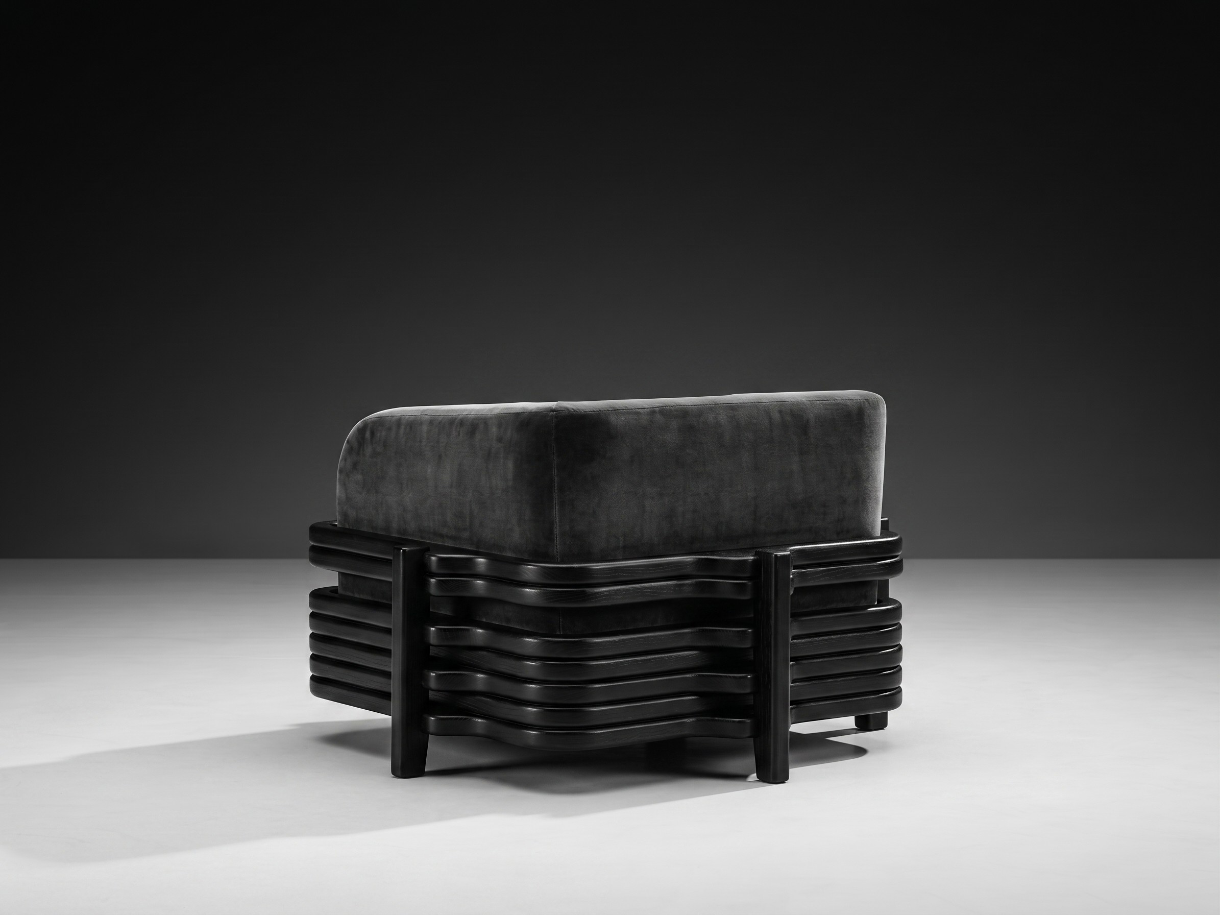 Tahanan Armchair